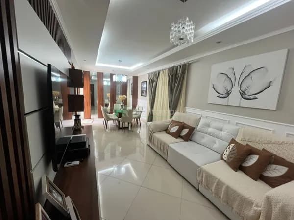 Casa com Fino Acabamento no Nascente do Tarumã | Piscina e Energia Solar