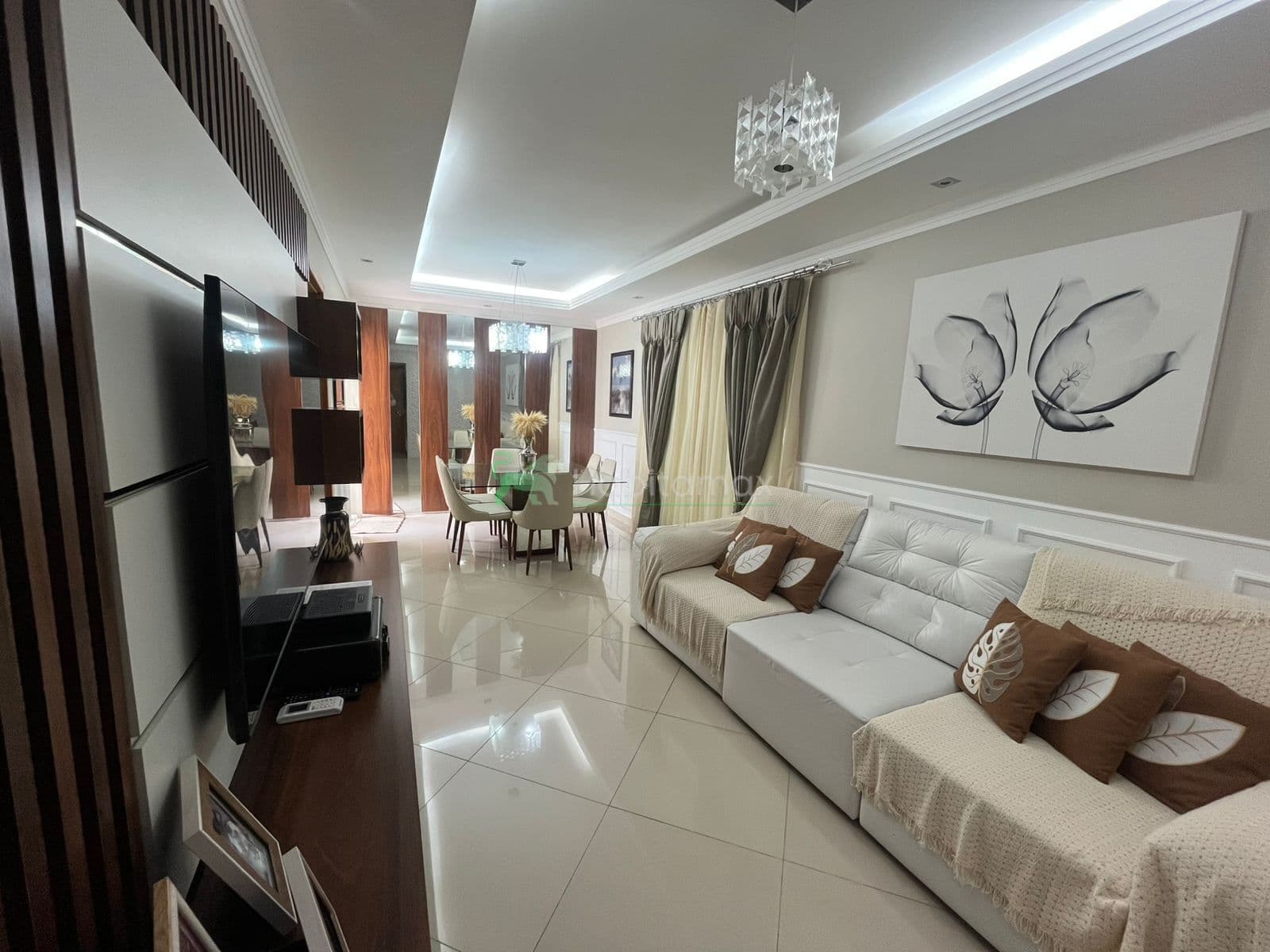 Casa com Fino Acabamento no Nascente do Tarumã | Piscina e Energia Solar