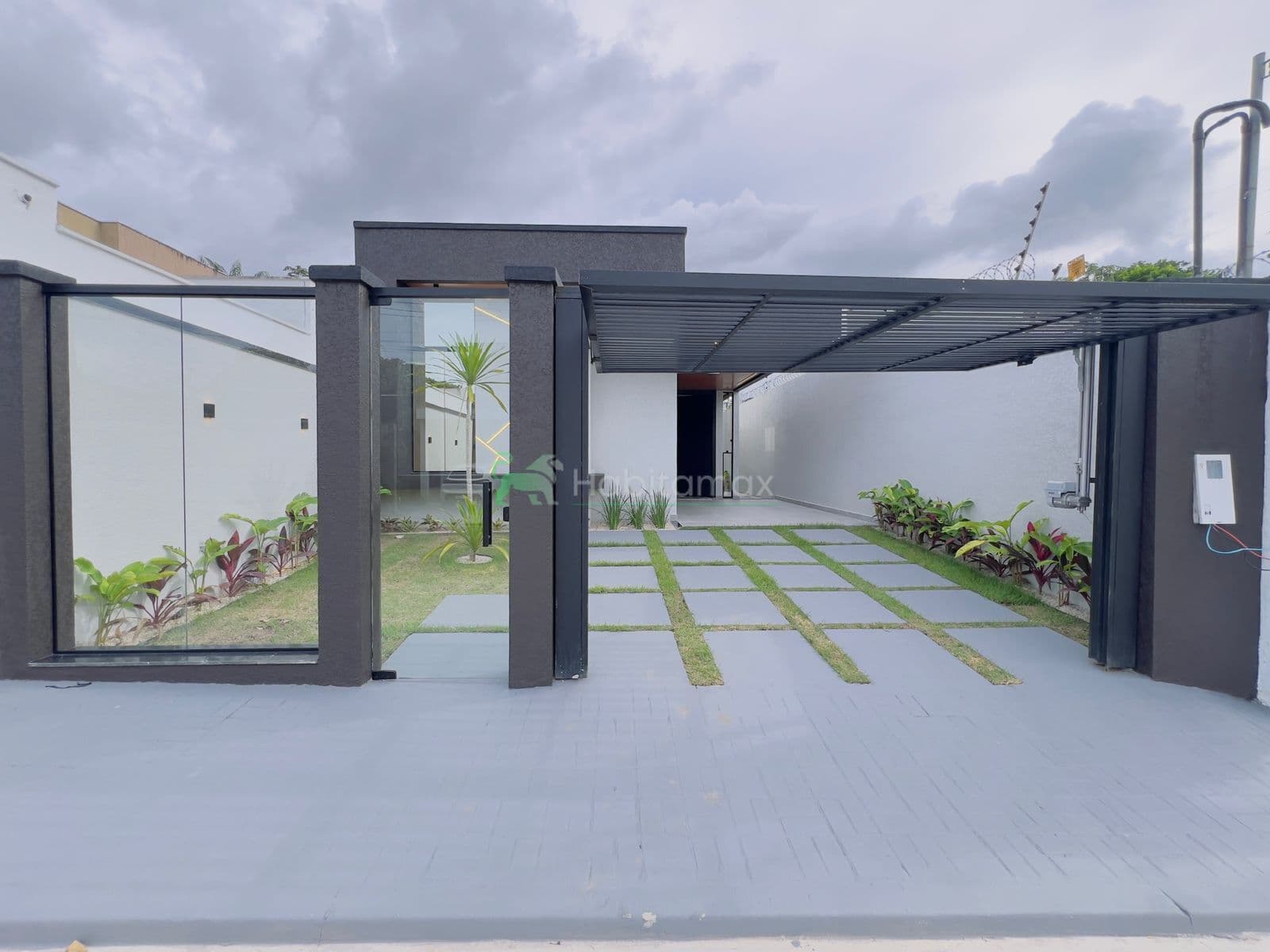 Casa Moderna com 3 Dormitórios (1 Suíte) e Piscina | Acabamento Premium no Villa Suíça