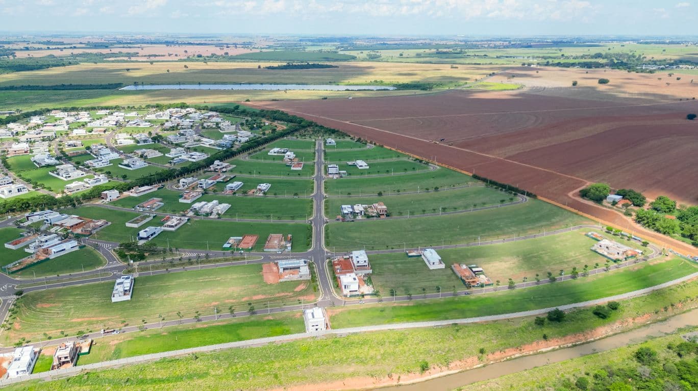 Lote de 374 m² à venda no Condomínio Alphaville em Araçatuba
