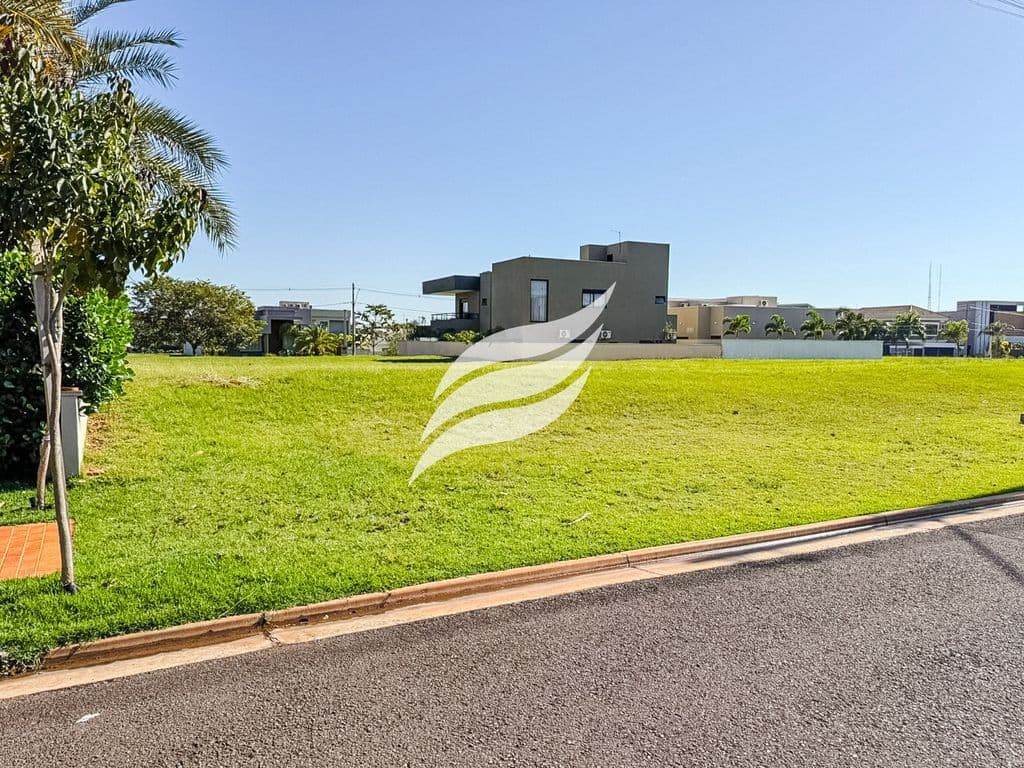 Lote de 1015 m² à venda no Condomínio Alphaville