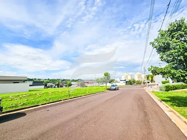 Terreno de 330 m² à venda no condomínio Green Park, Araçatuba/SP