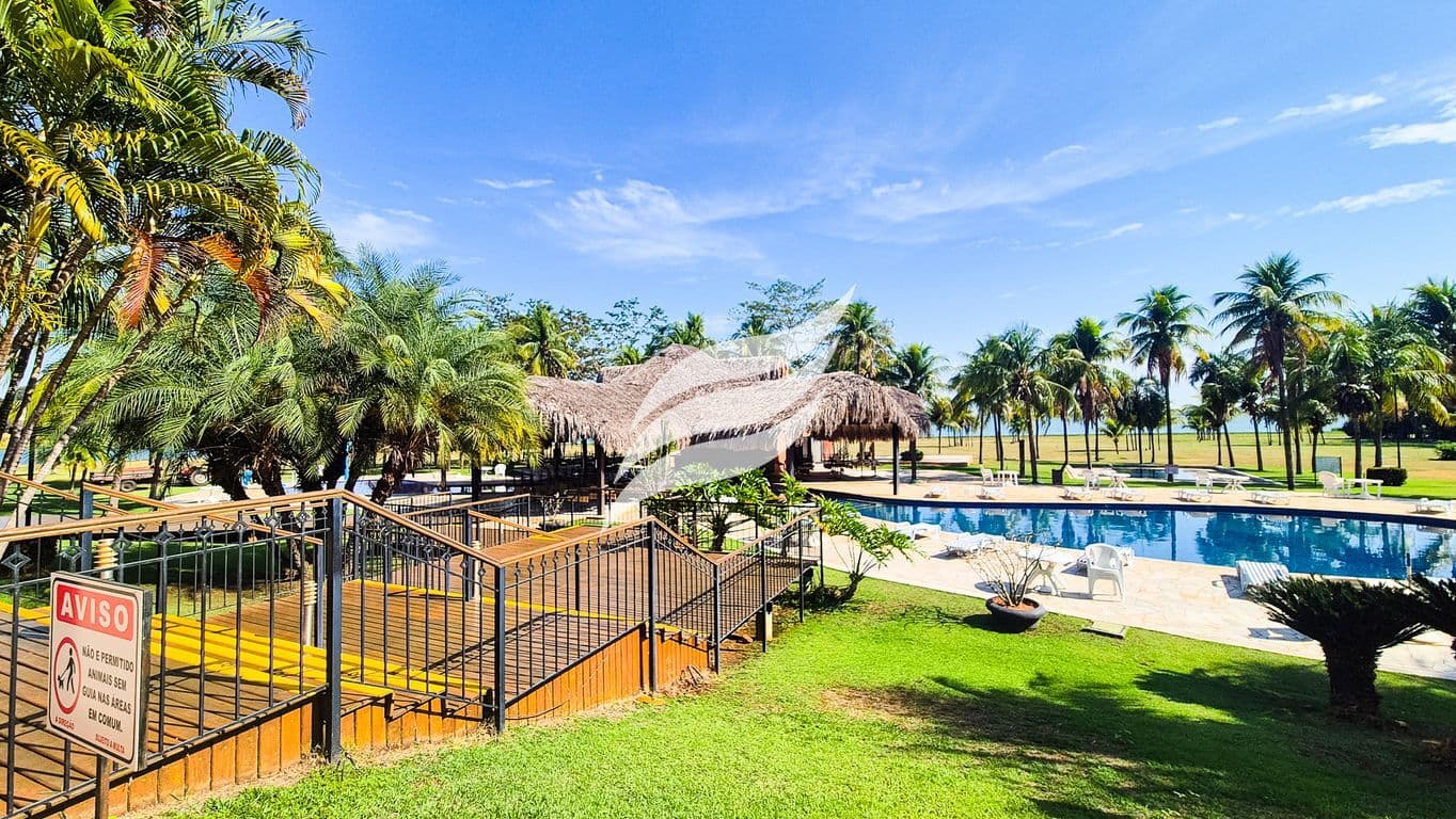 Apartamento reformado beira-rio à venda no Tietê Resort