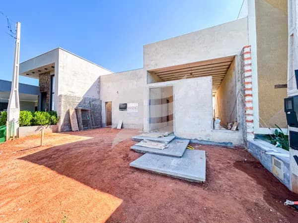 Casa 03 suítes e com piscina à venda no condomínio Vila Madalena 1, Araçatuba/SP