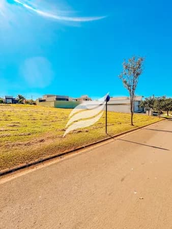 Lote de 450 m² à venda no Condomínio Vila Toscana em Araçatuba