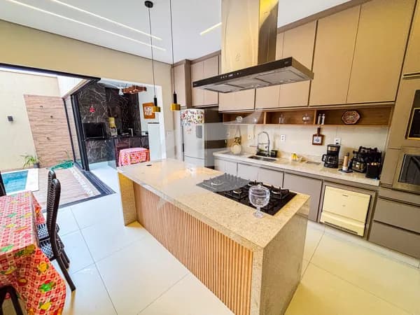 Casa com piscina à venda no condomínio Vila Madalena 1, Araçatuba/SP