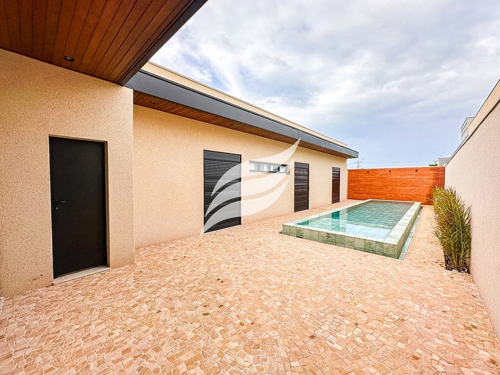 Casa 03 suítes com piscina à venda no condomínio Vila Toscana