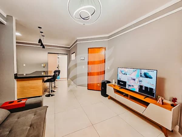 Casa com piscina no Concórdia I, Araçatuba/SP