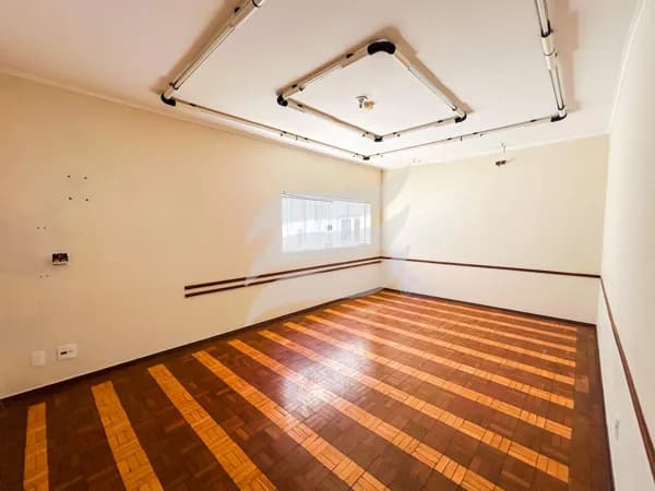 Casa comercial à venda no bairro Vila Bandeirantes em Araçatuba