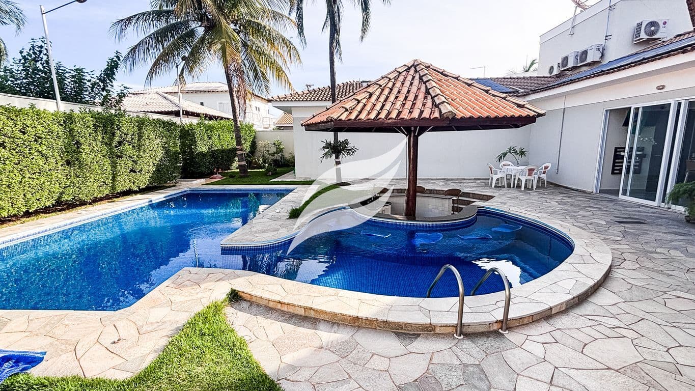 Casa 03 suítes com piscina à venda no condomínio Habiana 1