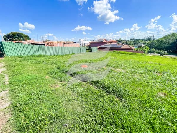 Terreno de 400 m² à venda no condomínio Royal Boulevard, Araçatuba/SP