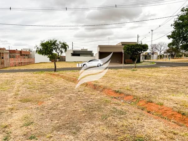 Lote de 225 m² à venda no Condomínio Costa Home em Araçatuba