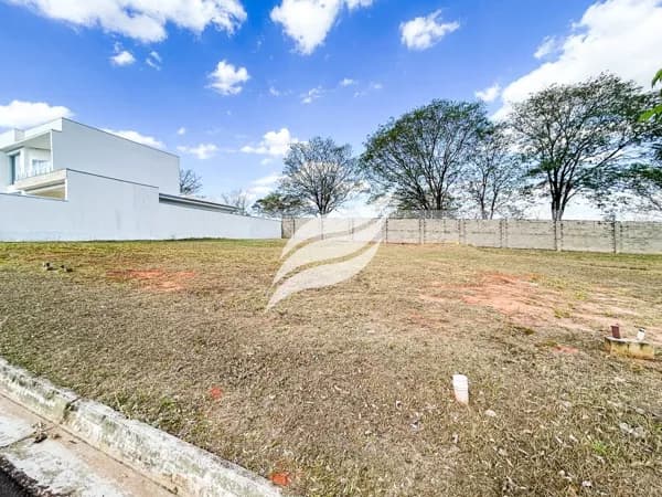 Lote de 360 m² à venda no Condomínio Green Park em Araçatuba