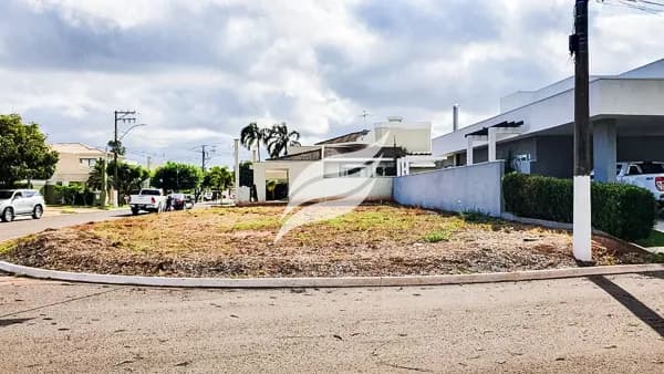 Lote de 420 m² à venda no Condomínio Habiana 1