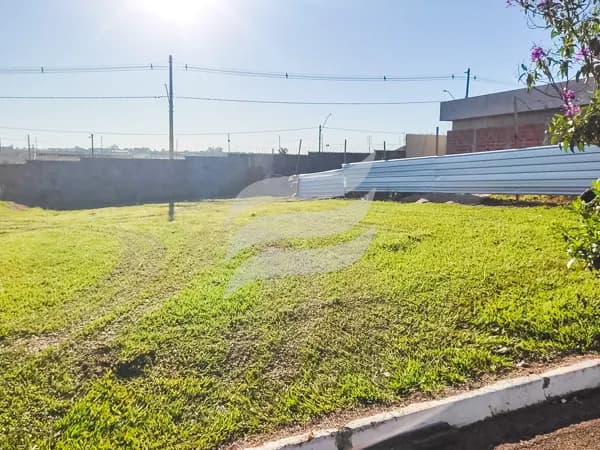 Terreno de 310 m² à venda no condomínio Mansour