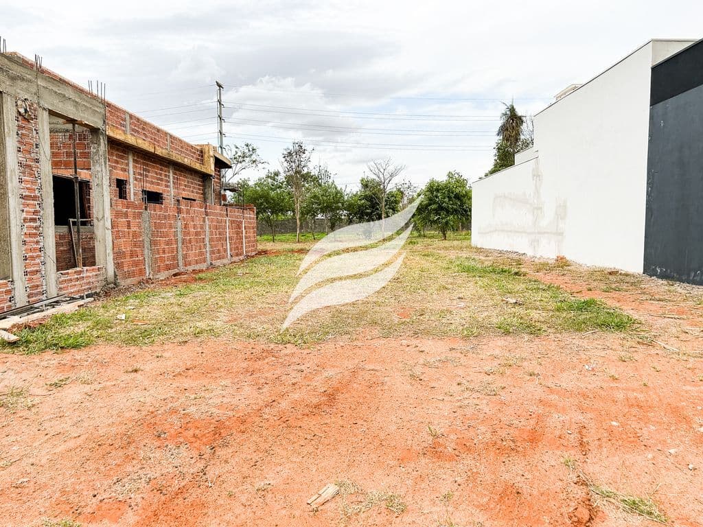 Lote de 225 m² à venda no Condomínio Costa Home em Araçatuba