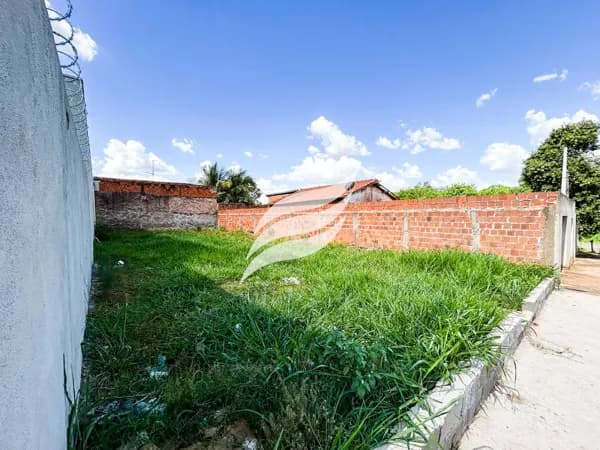 Terreno de 250 m² à venda no bairro Água Branca 1