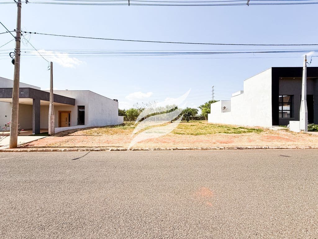 Lote de 200 m² à venda no Condomínio Laranjeiras em Araçatuba
