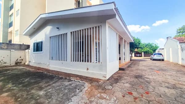 Casa 3 quartos e com edícula à venda no bairro Vila Mendonça em Araçatuba
