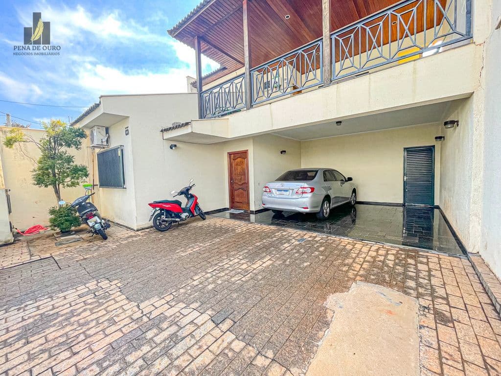 Sobrado 3 suítes à venda próximo à Av. da Saudade em Araçatuba