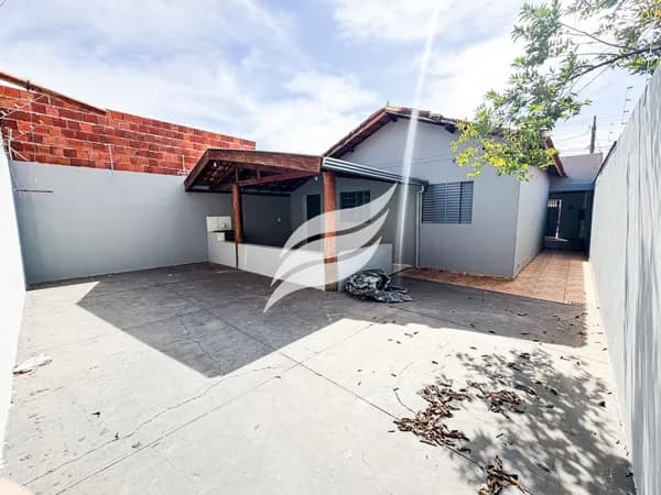Casa 2 quartos à venda próxima à Rua dos Fundadores em Araçatuba