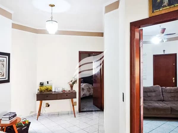 Casa com 03 quartos à venda no bairro Paraíso em Araçatuba