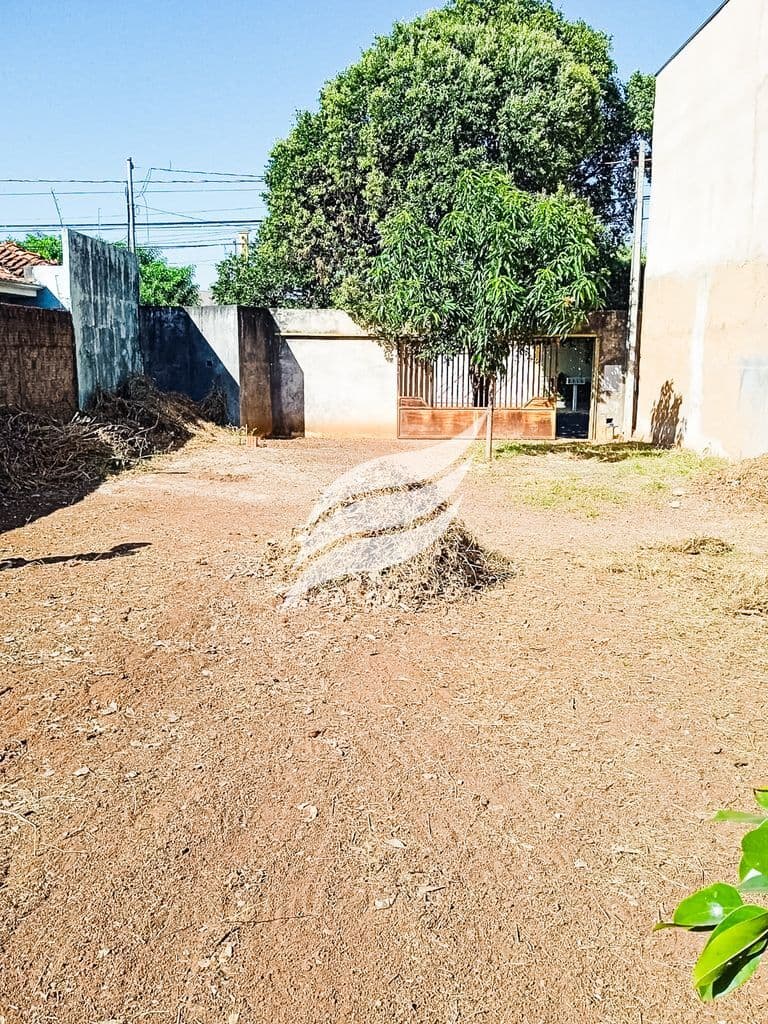 Terreno 320 m² à venda no bairro Ipanema em Araçatuba
