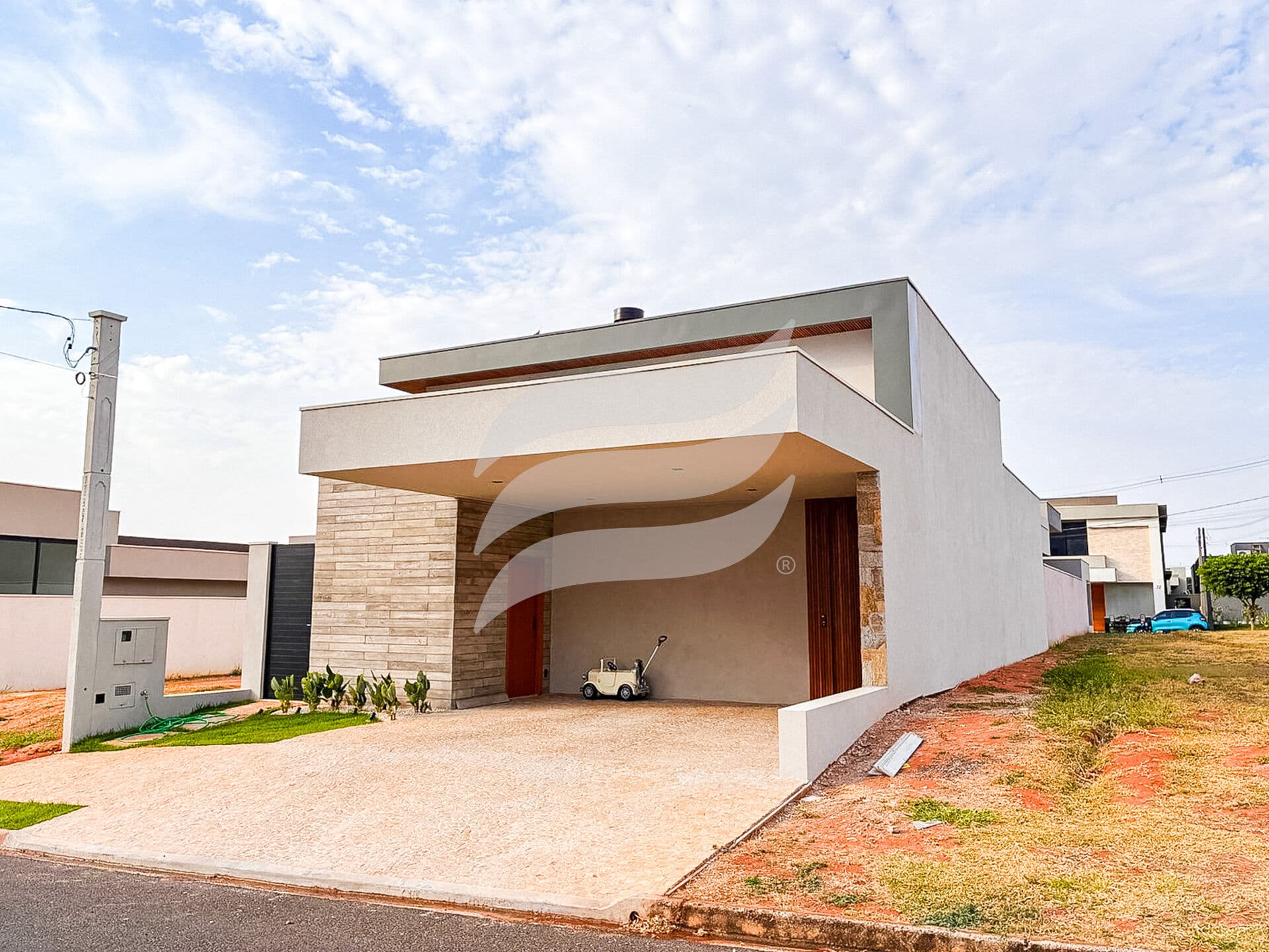 Casa 03 quartos e com piscina à venda no condomínio Costa Home, Araçatuba/SP