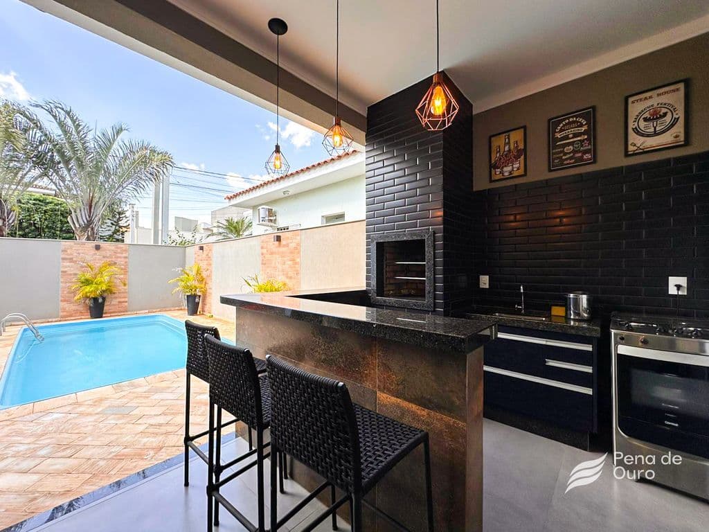 Casa com piscina à venda no Condomínio Serra Dourada em Araçatuba