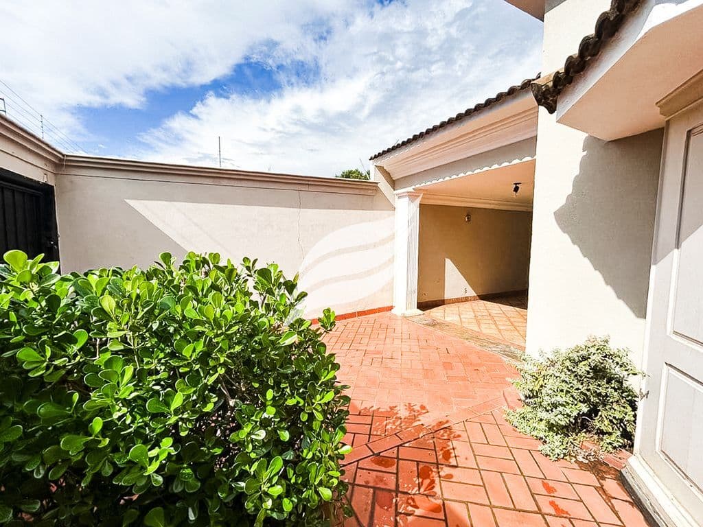 Casa 3 suítes à venda no Bairro Vila Nova em Araçatuba