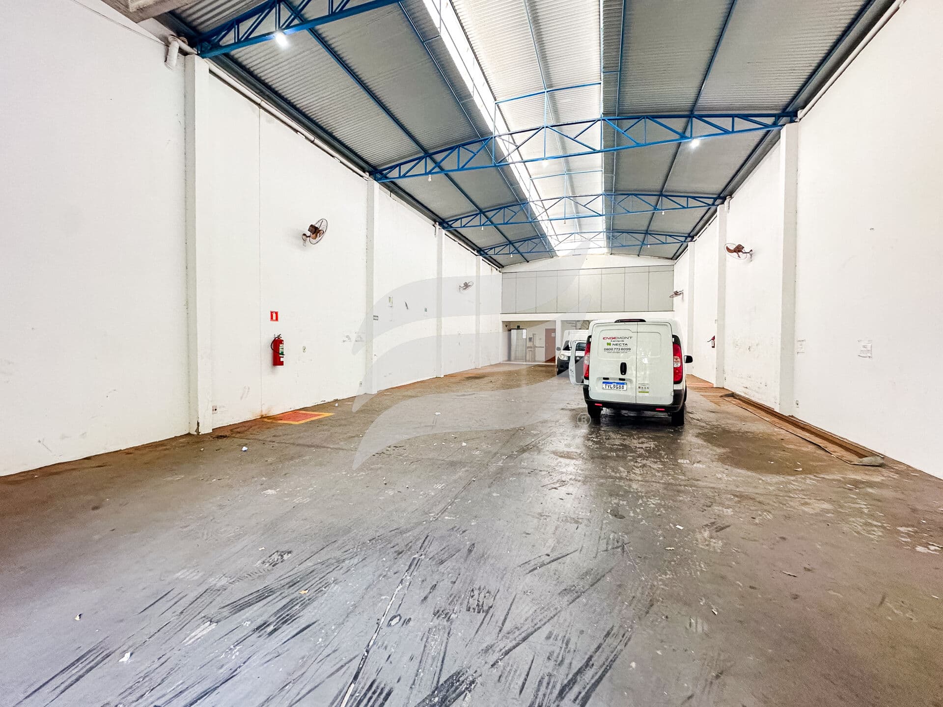 Salão comercial de 300 m² à venda no bairro Dona Amélia, Araçatuba/SP