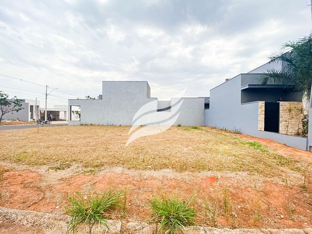Lote 232 m² à venda no Condomínio Vila Madalena em Araçatuba