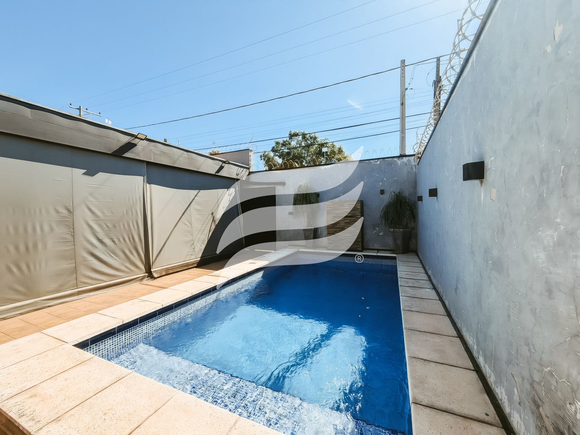 Linda casa com 3 quartos e piscina à venda no bairro Guanabara em Araçatuba