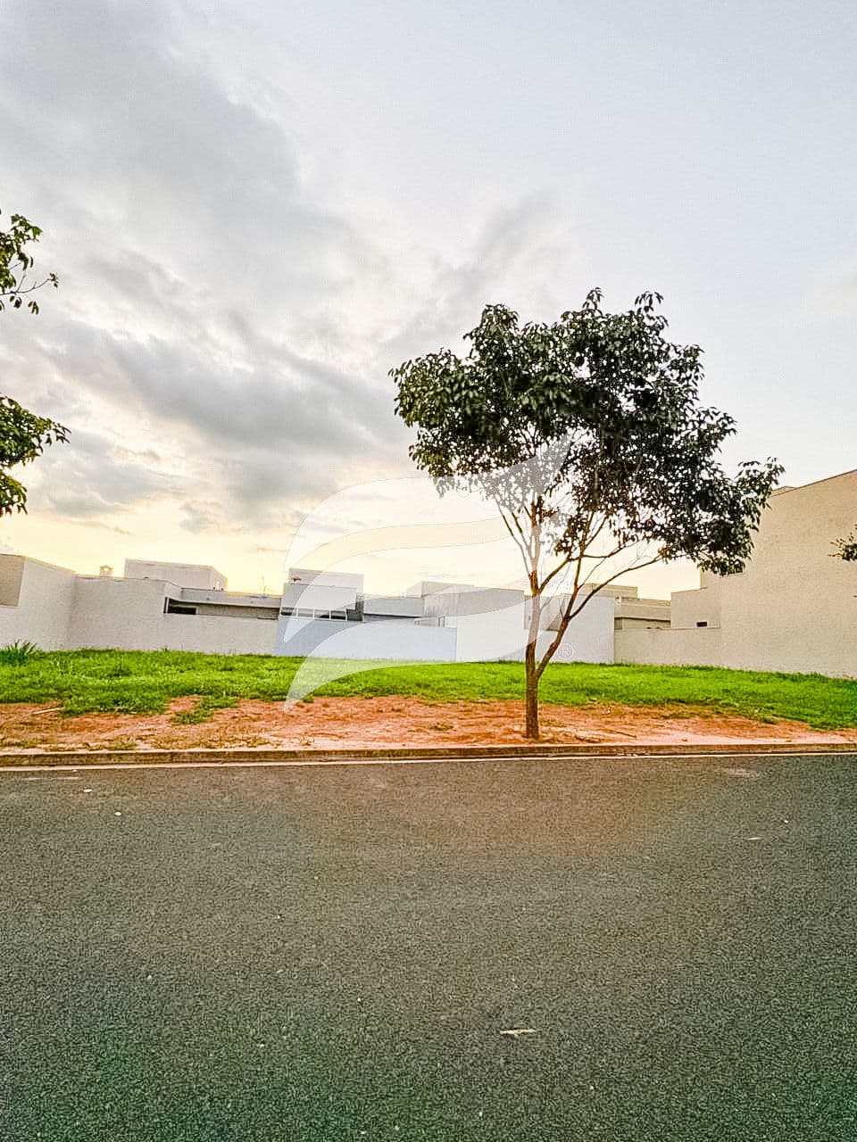 Terreno200 m² à venda no condomínio Barcelona 1, Araçatuba/SP