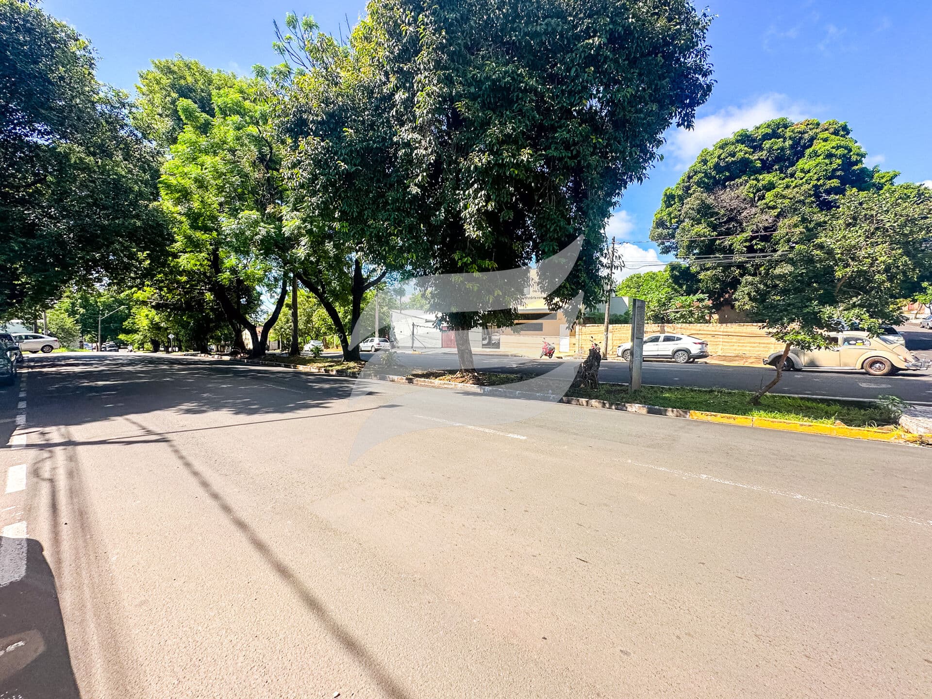 Terreno de 387 m² à venda no bairro Vila Mendonça, Araçatuba/SP