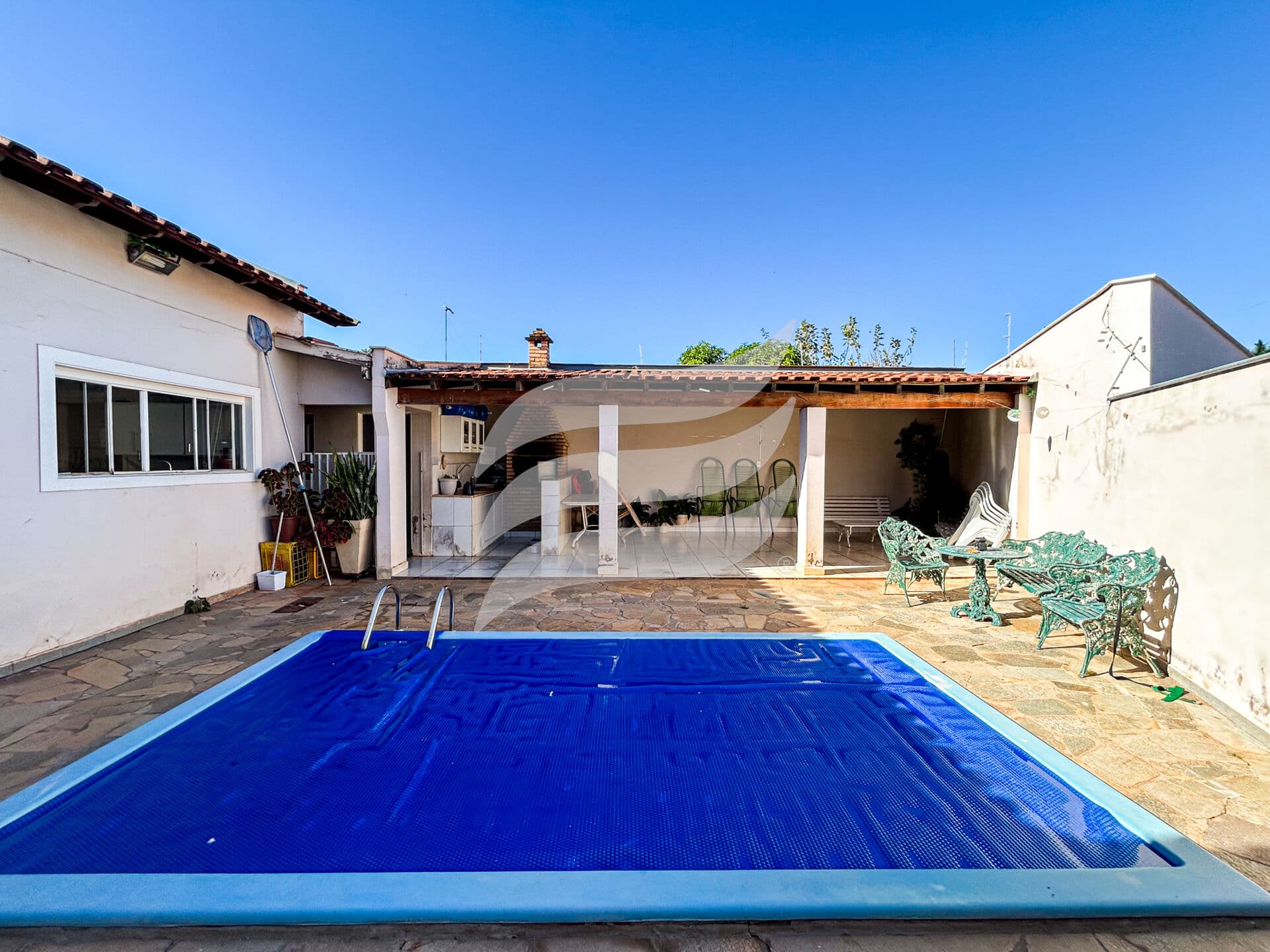 Casa 03 quartos e com piscina à venda no bairro São Vicente, Araçatuba/SP