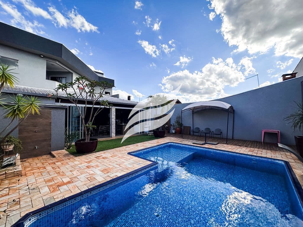 Casa 4 suítes à venda no bairro Ipanema em Araçatuba