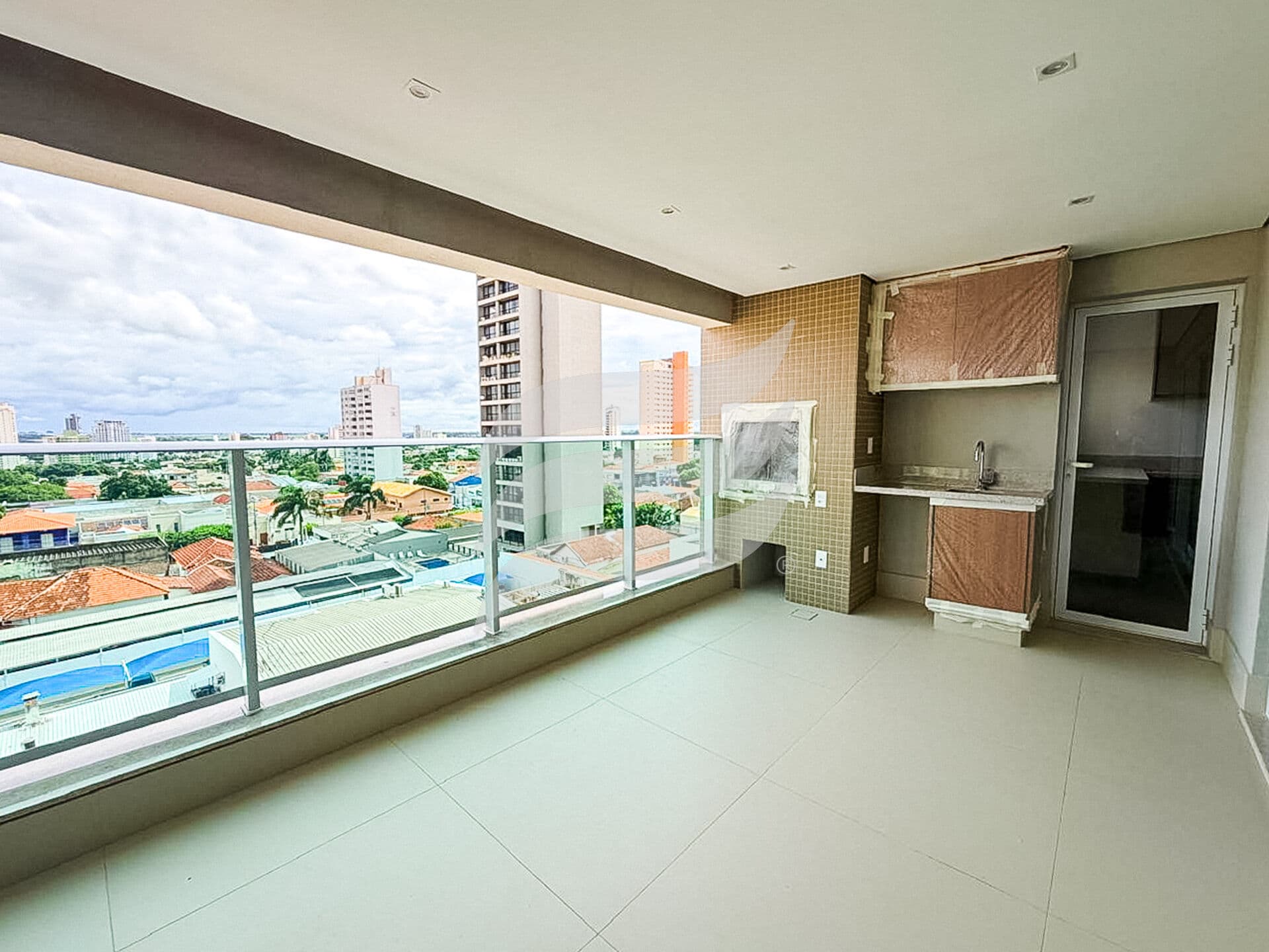 Apartamento novo 3 suítes à venda no Centro de Araçatuba