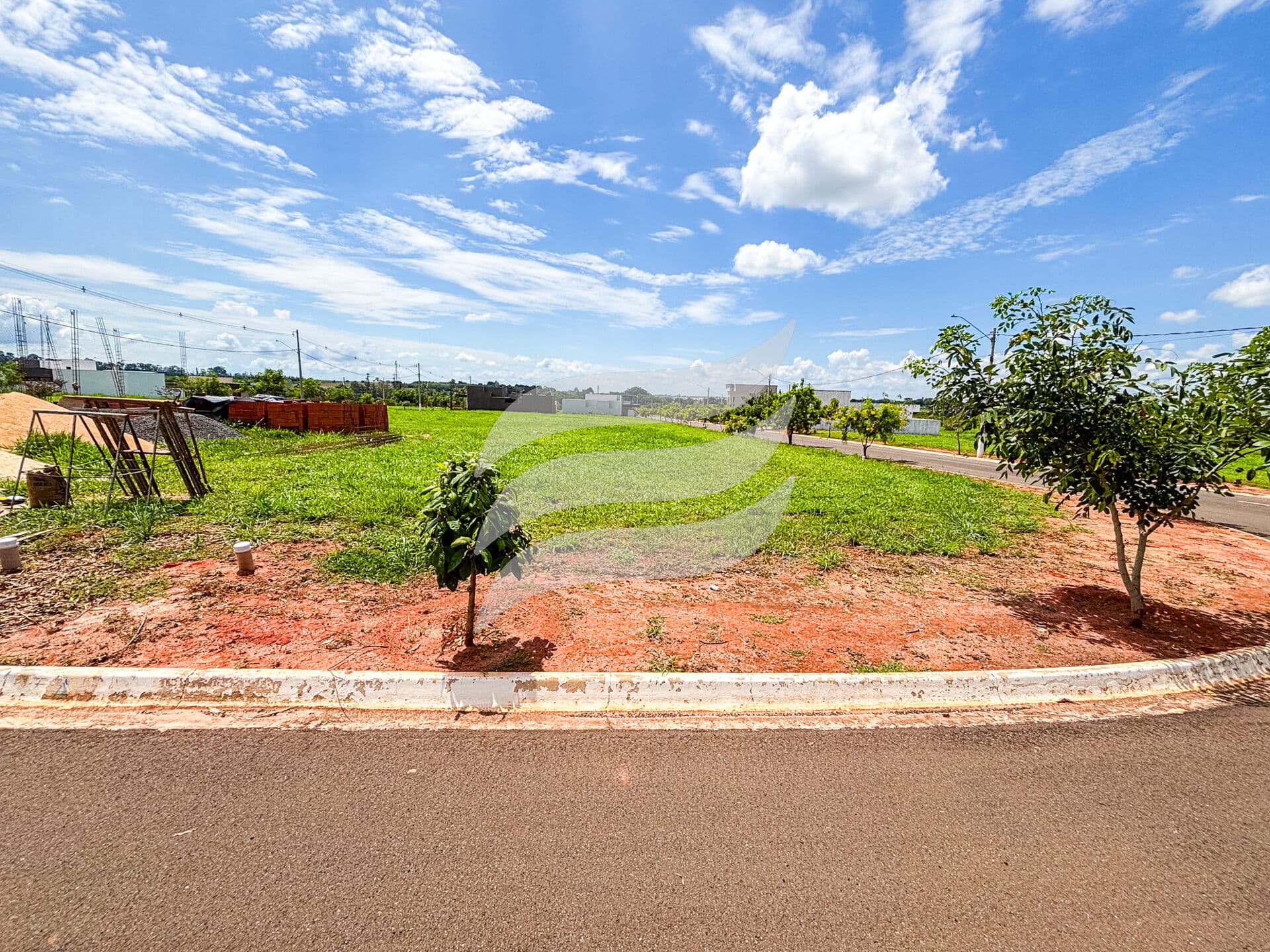 Terreno de 234 m² à venda no condomínio Barcelona 2 em Araçatuba