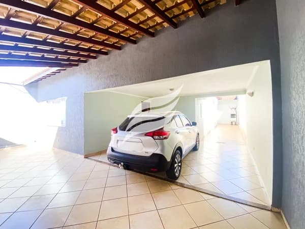 Casa 3 quartos à venda próxima ao Supermercados Rondon Loja 1 em Araçatuba