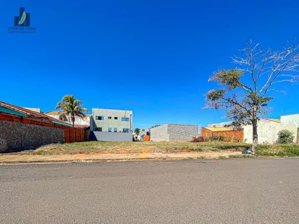 Terreno de 250 m² à venda no bairro Concórdia em Araçatuba
