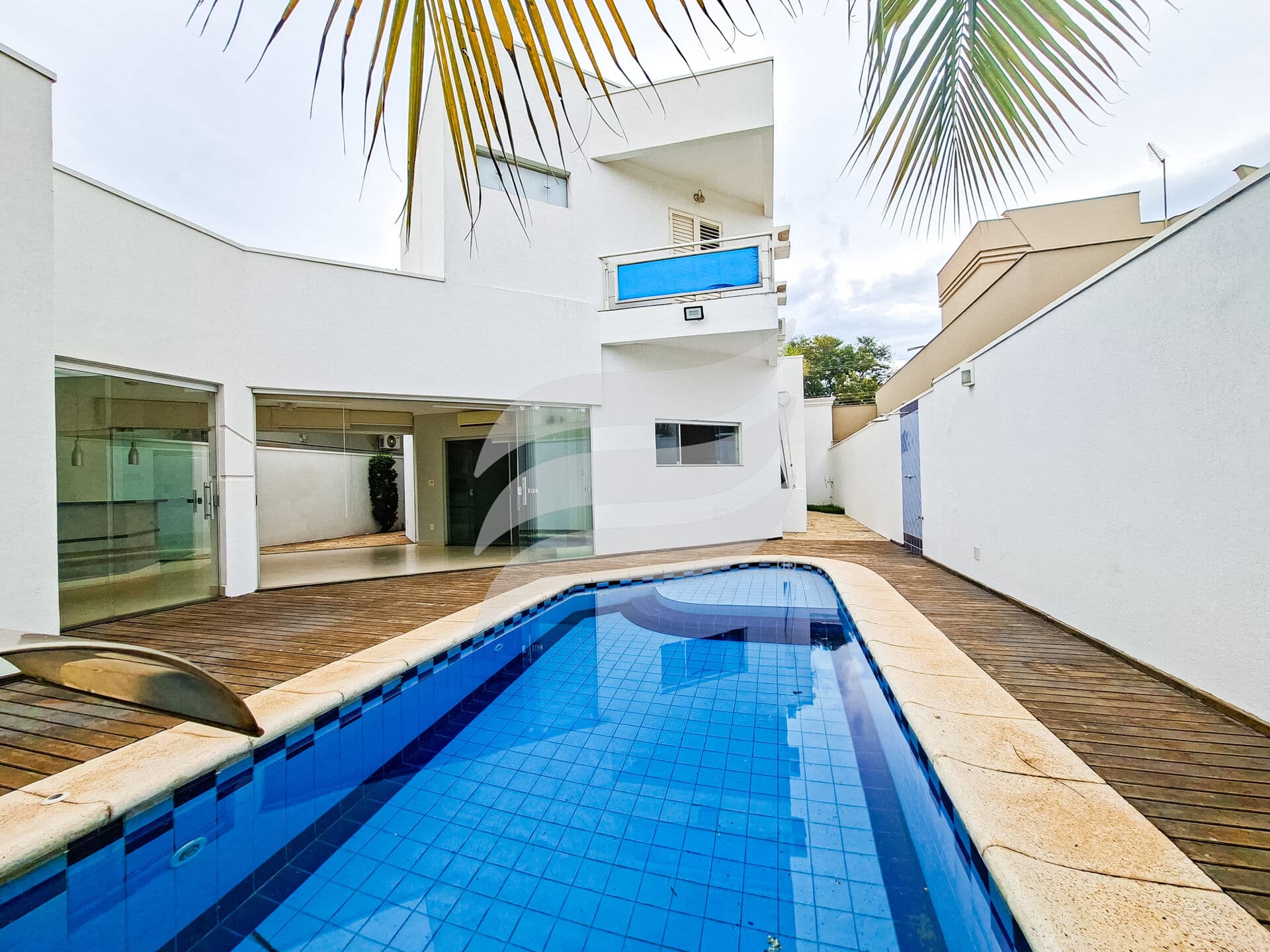 Casa com 3 quartos e piscina à venda no condomínio Habiana 1 em Araçatuba