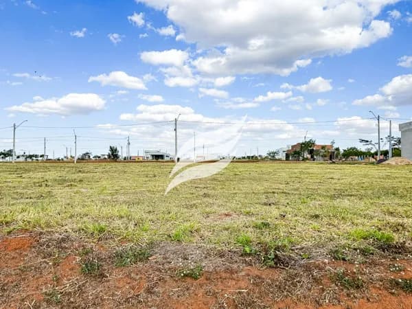Lote de 200 m² à venda no Condomínio Vila Madalena em Araçatuba