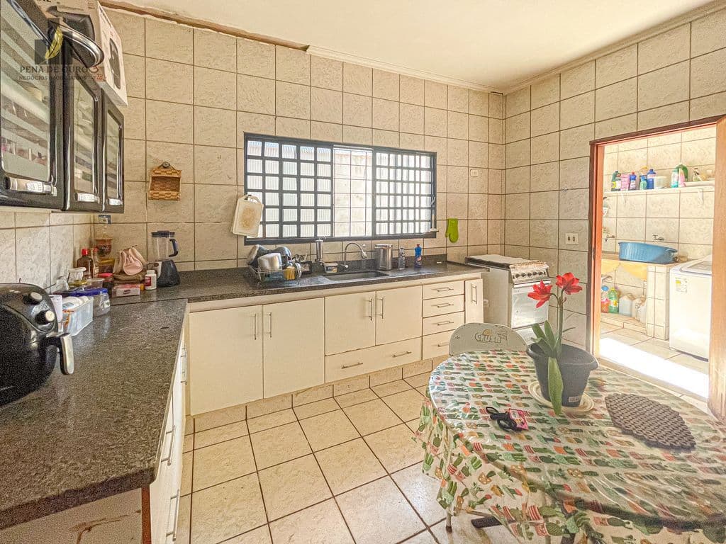 Casa 3 quartos à venda no bairro Parque Baguaçu em Araçatuba