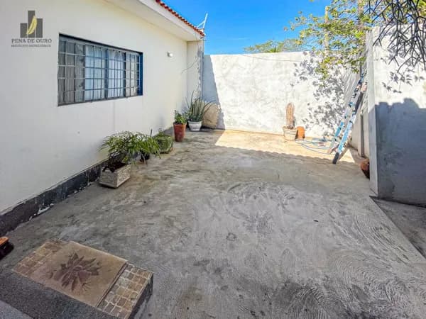 Casa 3 quartos à venda no bairro Parque Baguaçu em Araçatuba