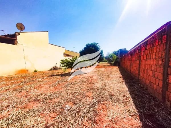 Terreno de 250 m² à venda no bairro Água Branca em Araçatuba