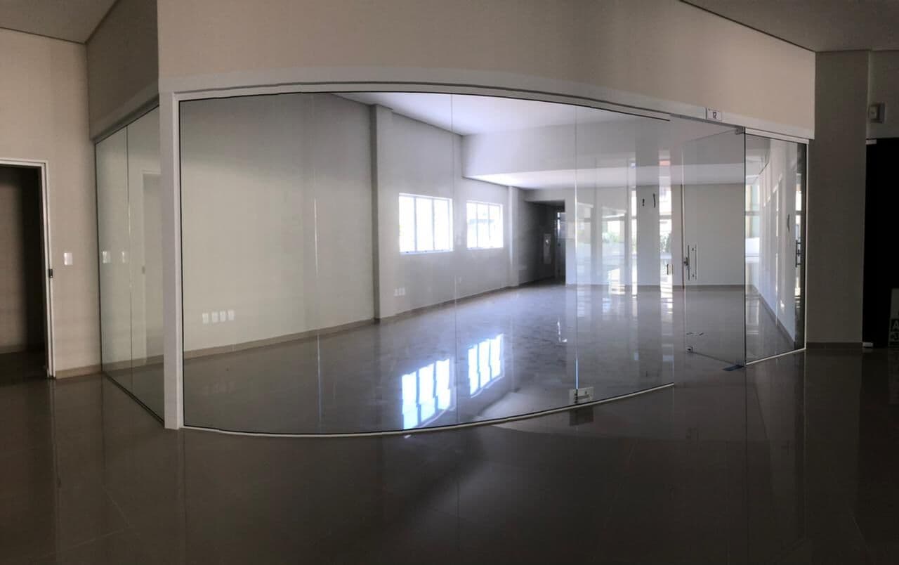 À venda - Sala comercial no bairro Centro em Jaraguá do Sul no Condomínio Jaraguá Tower
