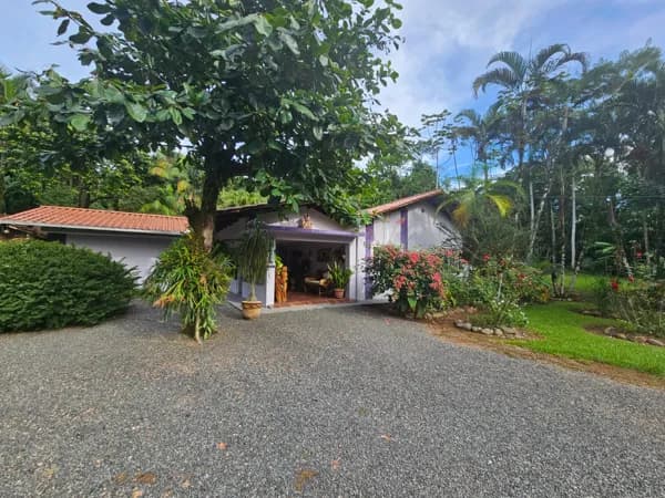 Casa com 5 mil m² de terreno no bairro Bomplandt em Corupá