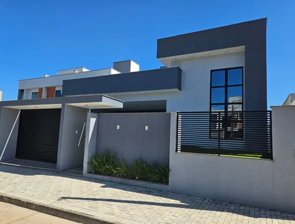 Casa com 2 suites + 1 dormitório no bairro em Três Rios do Norte em Jaraguá do Sul