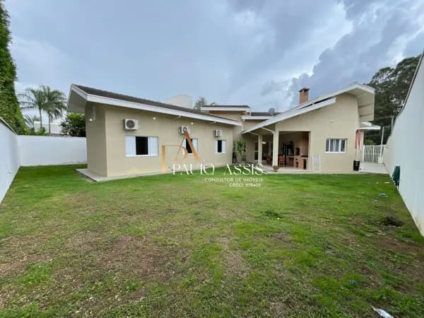 Casa Alto Padrão no Condomínio Colonial Village 1 em Pindamonhangaba/SP